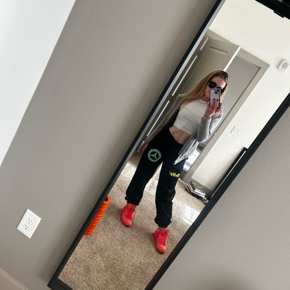 Meet your Posher, Alexis - Picture 3 of 10